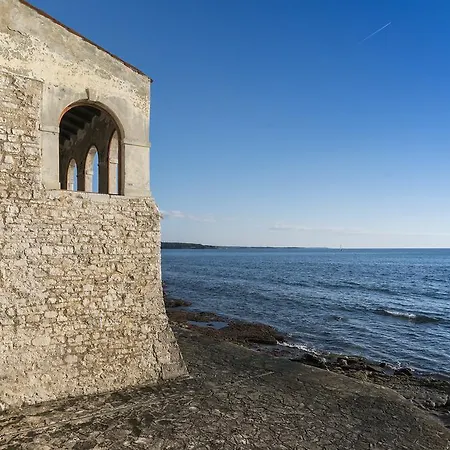 Torci 18 3* Novigrad (Istria)