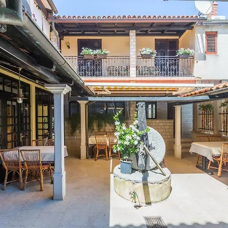 Gostinjska kuća Torci 18 3*